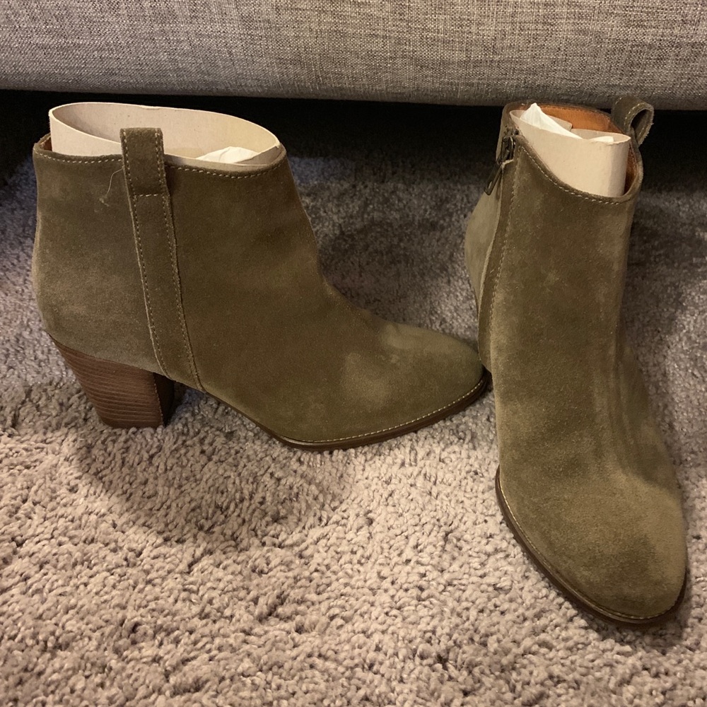 Suede Billie Boot, Madewell size 6.5 (like a 7)